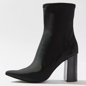 Jeffrey Campbell Raven Black Neoprene Booties Size 7.5